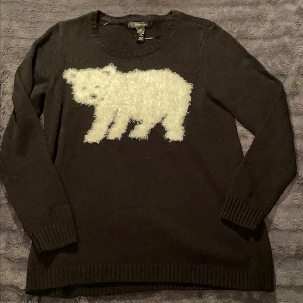 Medium polar bear sweater